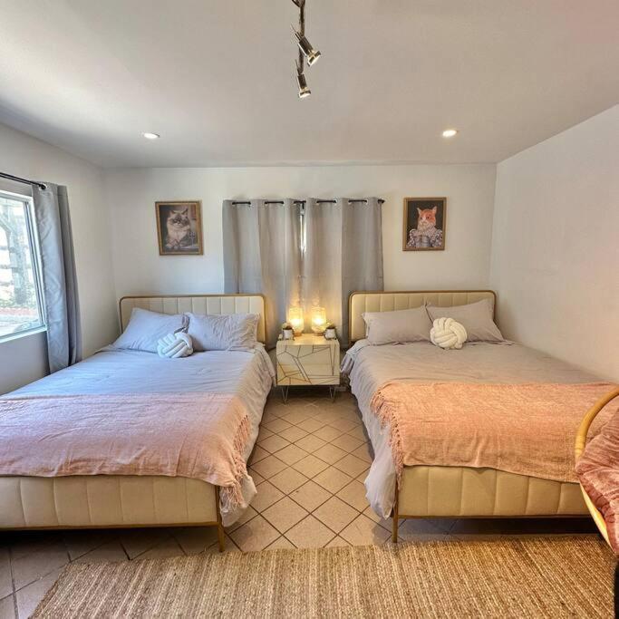 Angeles Charming Big House, King Bed, Parking, Ev Los Angeles