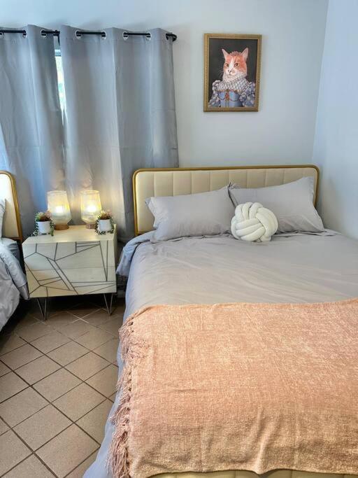 Hébergement de vacances Angeles Charming Big House, King Bed, Parking, Ev