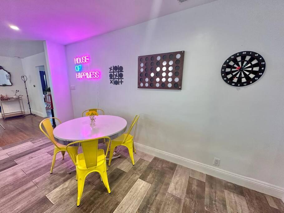 Angeles Charming Big House, King Bed, Parking, Ev